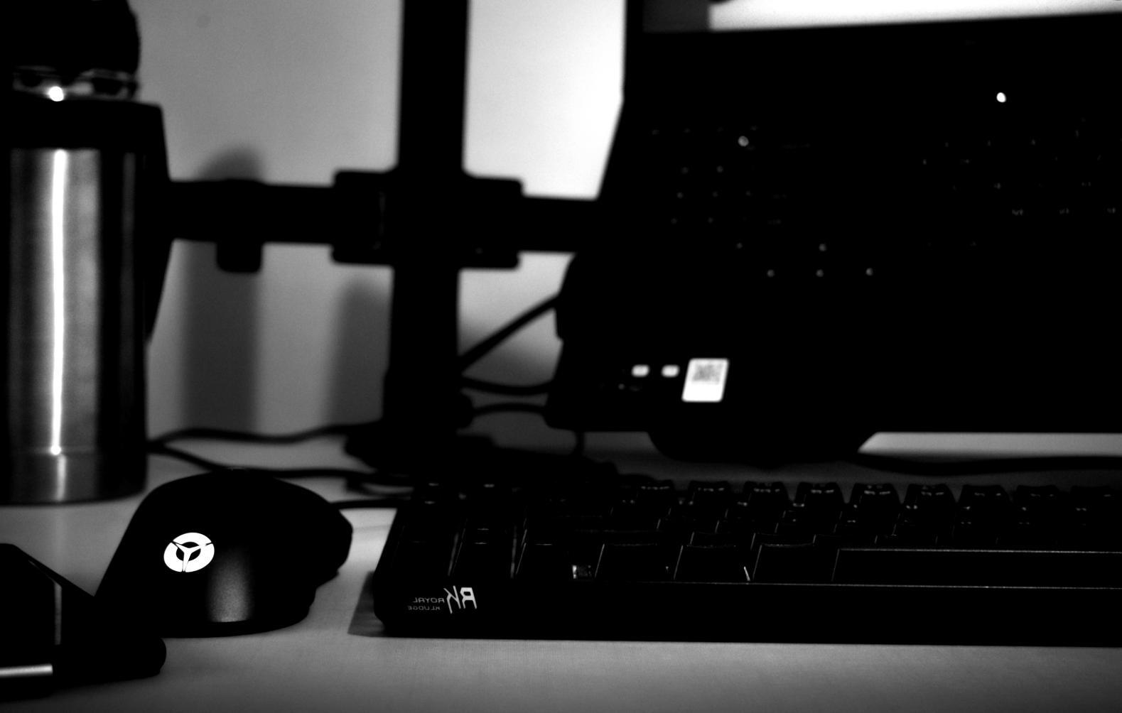 بيئة ثلاثية الأبعاد تظهر تقنيات الإضاءة والملامس المتقدمة